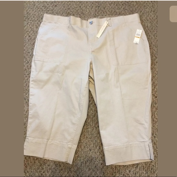 gloria vanderbilt rhea capri